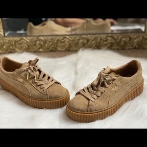 Rhianna “oatmeal” creepers 🤎